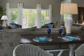 Smart TV - Luxury Island Escape @ Palm Tree Villa: Private Rooftop Deck & Saltwater Pool (Bookelia)