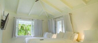 Fantastic Golf-View Villa. W/ Jacuzzi, Maid