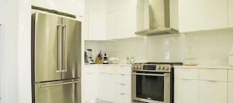 Fantastic Golf-View Villa. W/ Jacuzzi, Maid