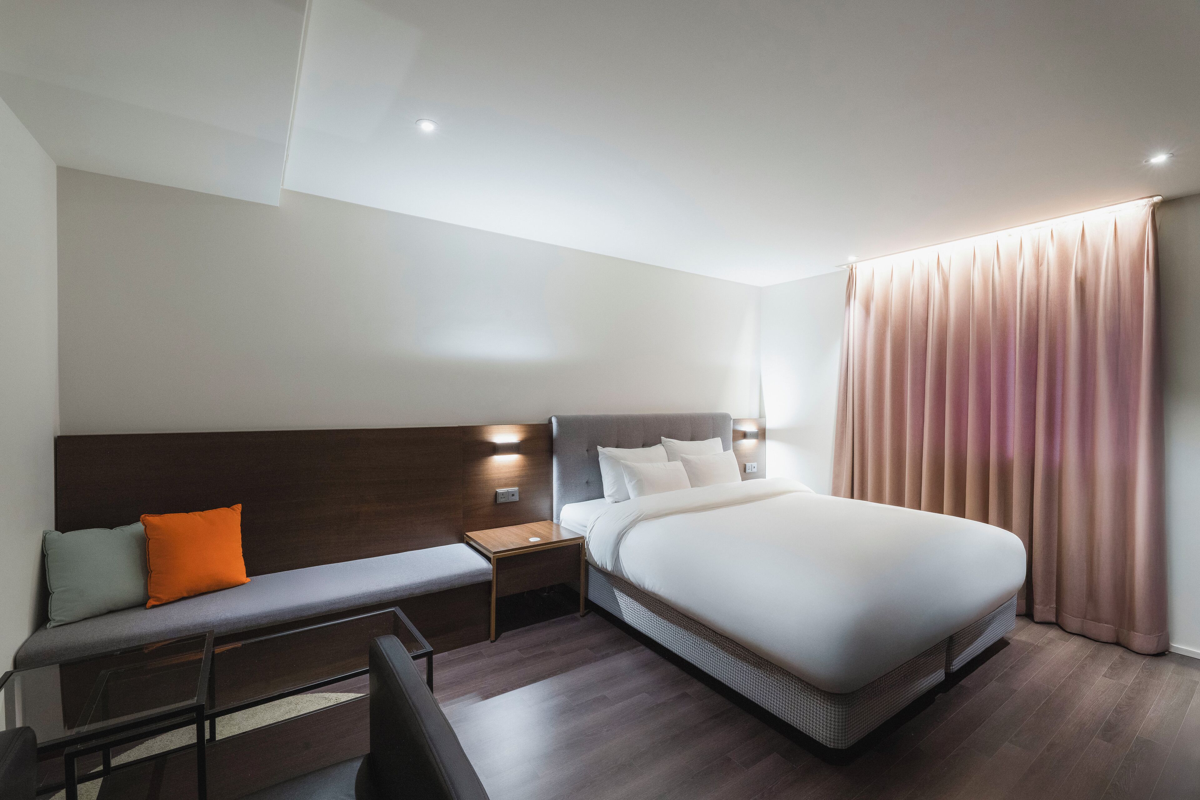 豪華客房 | 手提電腦工作空間、遮光窗簾/窗簾、免費 Wi-Fi、床單