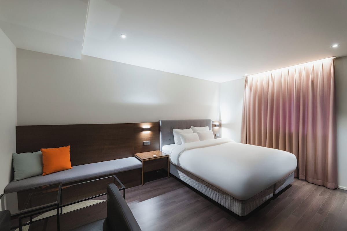 豪華客房 | 手提電腦工作空間、遮光窗簾/窗簾、免費 Wi-Fi、床單