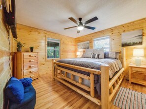 4 bedrooms, travel cot, free WiFi, bed sheets