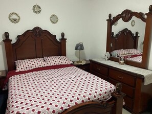3 bedrooms, WiFi - Confortable Aparment (Resd. Mediterráneo (al lado plaza Gómez Díaz))