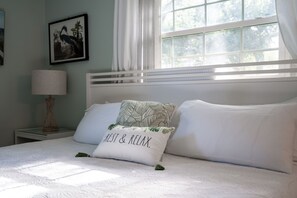 3 bedrooms, in-room safe, desk, iron/ironing board