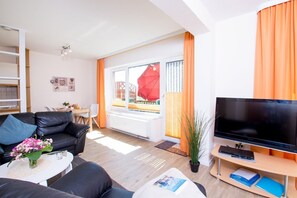 TV, DVD player, stereo - Appartement Nr.4 Ostseeblick - Ferienhof Kluvetasch (Neustadt in Holstein)