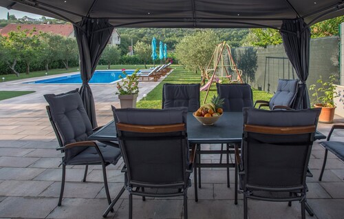 Awesome home in Imotski