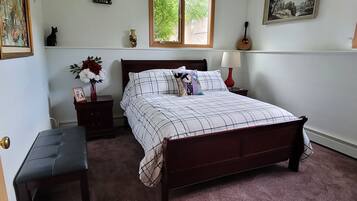 1 bedroom, iron/ironing board, travel crib, free WiFi