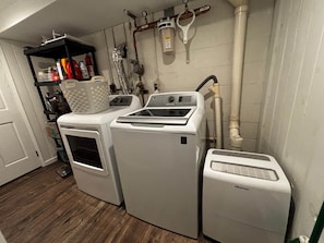 Lower Level Laundry - #1 Ellicottville Creekside Sleeps 10 / 2.5 Baths (Ellicottville)