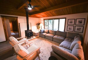 Smart TV, fireplace, offices