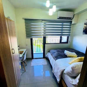 1 bedroom, desk, free WiFi, bed sheets