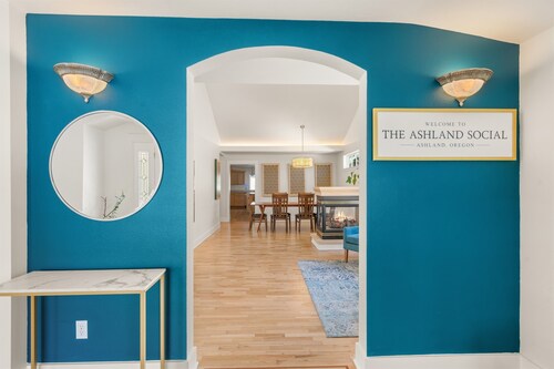 The Ashland Social | Main House