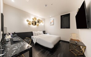 Huone (Walk-in special price (65" smart TV N) | 1 makuuhuone, ilmainen Wi-Fi, vuodevaatteet