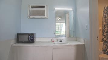 Free toiletries, towels