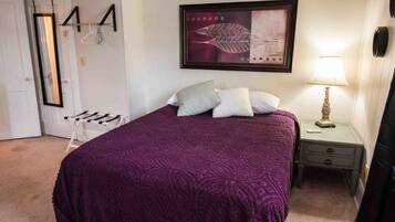 1 slaapkamer, een strijkplank/strijkijzer, reisbedje, wifi