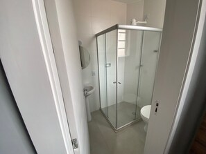 Standard Room, 1 Single Bed | Bathroom | Shower, towels - Piolin Palace Hotel (São Paulo)