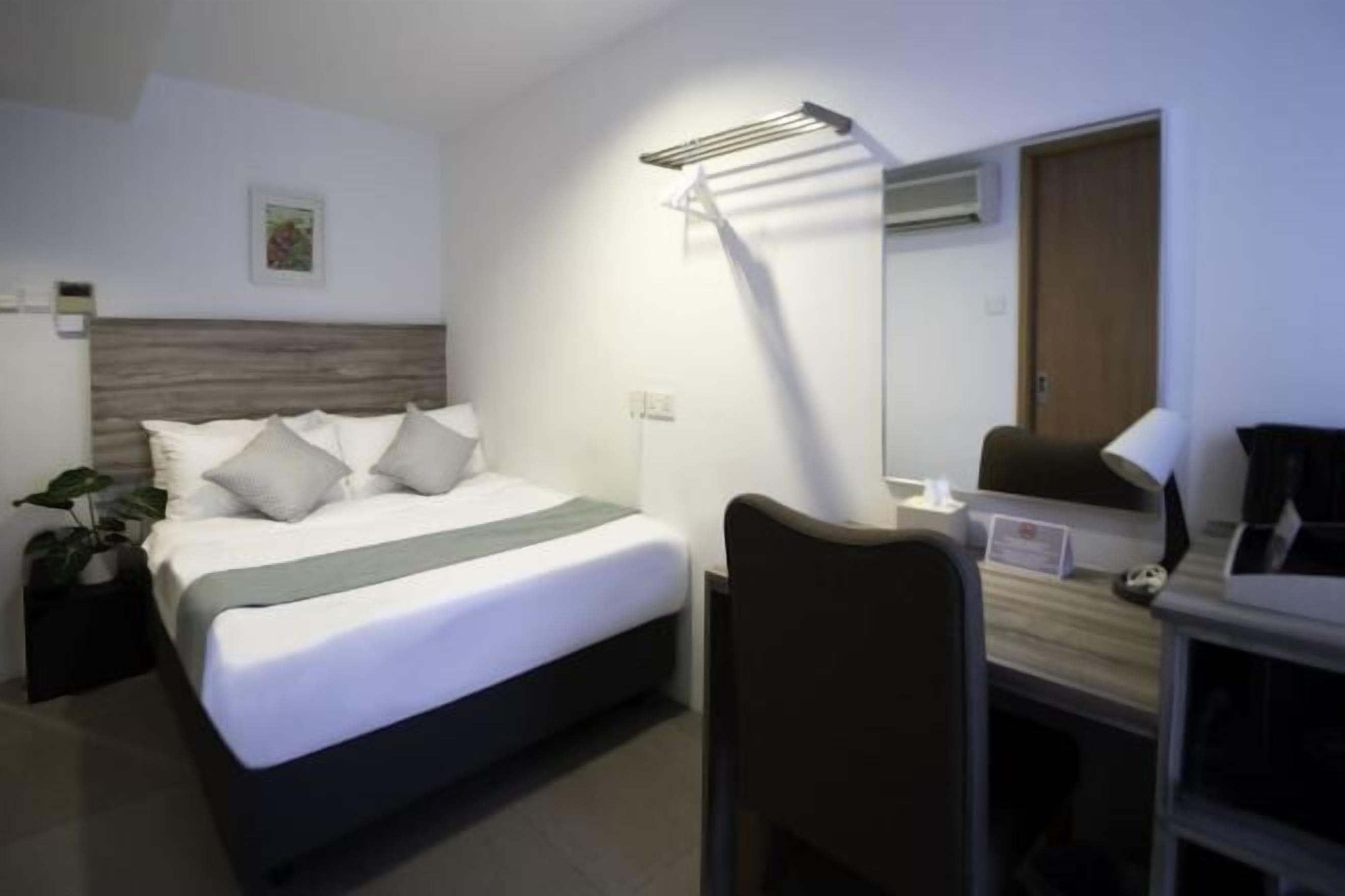 Minibar, in-room safe, desk, laptop workspace