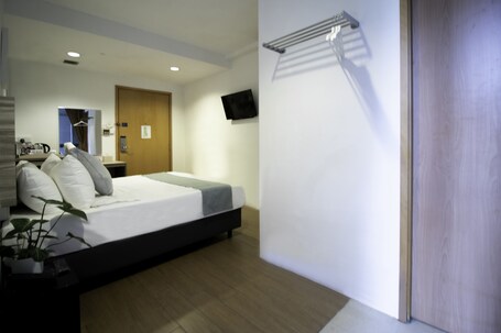 Victoria Hotel, a NuVe Group Collection - Image 43