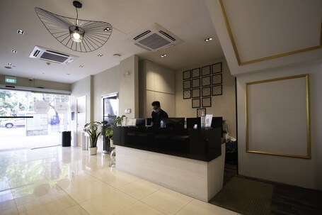 Victoria Hotel, a NuVe Group Collection - Image 15