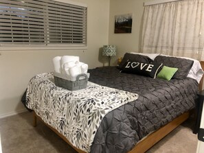 1 bedroom, desk, iron/ironing board, free WiFi