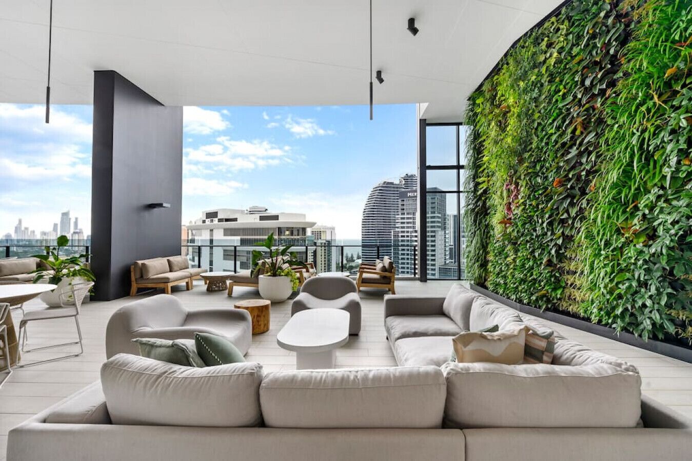 Casino 1 Bedroom Ap w/ sofa bed & parking