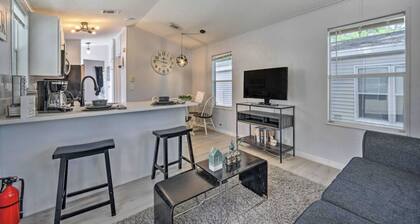 Enchanted Cottage with Pool and Mini-Golf Near Disney