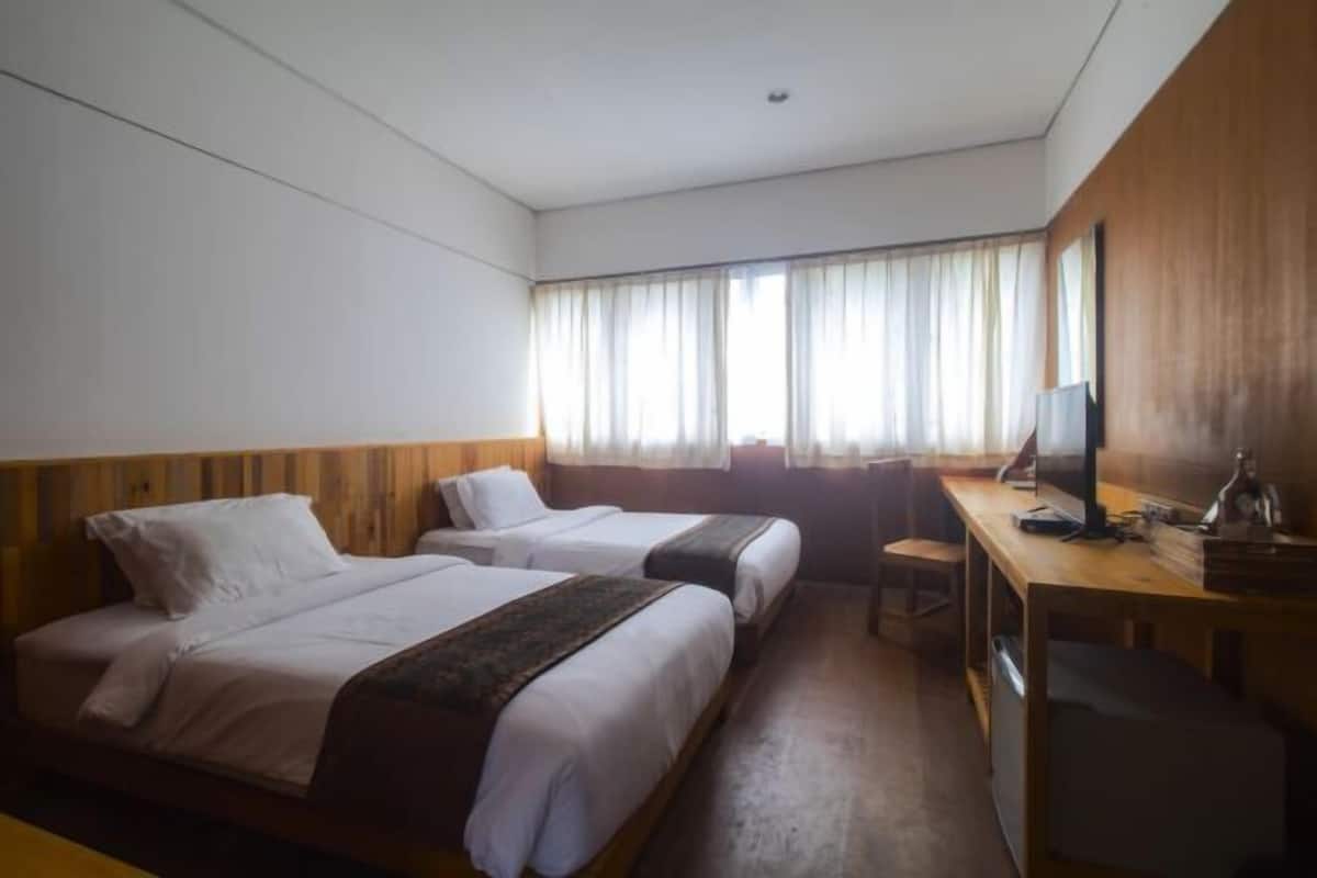 1 bedroom, desk, laptop workspace, free WiFi