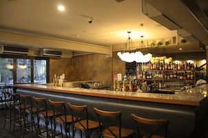Bar (di hartanah)