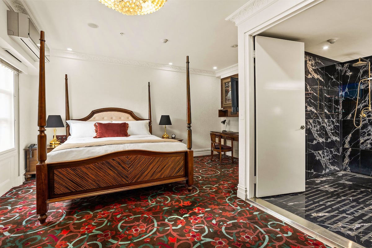 Junior Suite | 1 bedroom, premium bedding, down duvets, pillow-top beds