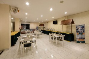 Restaurant - Assalaam Syariah Hotel (Surakarta)