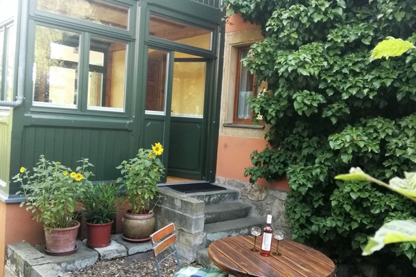 Gartenecke mit Morgesonne