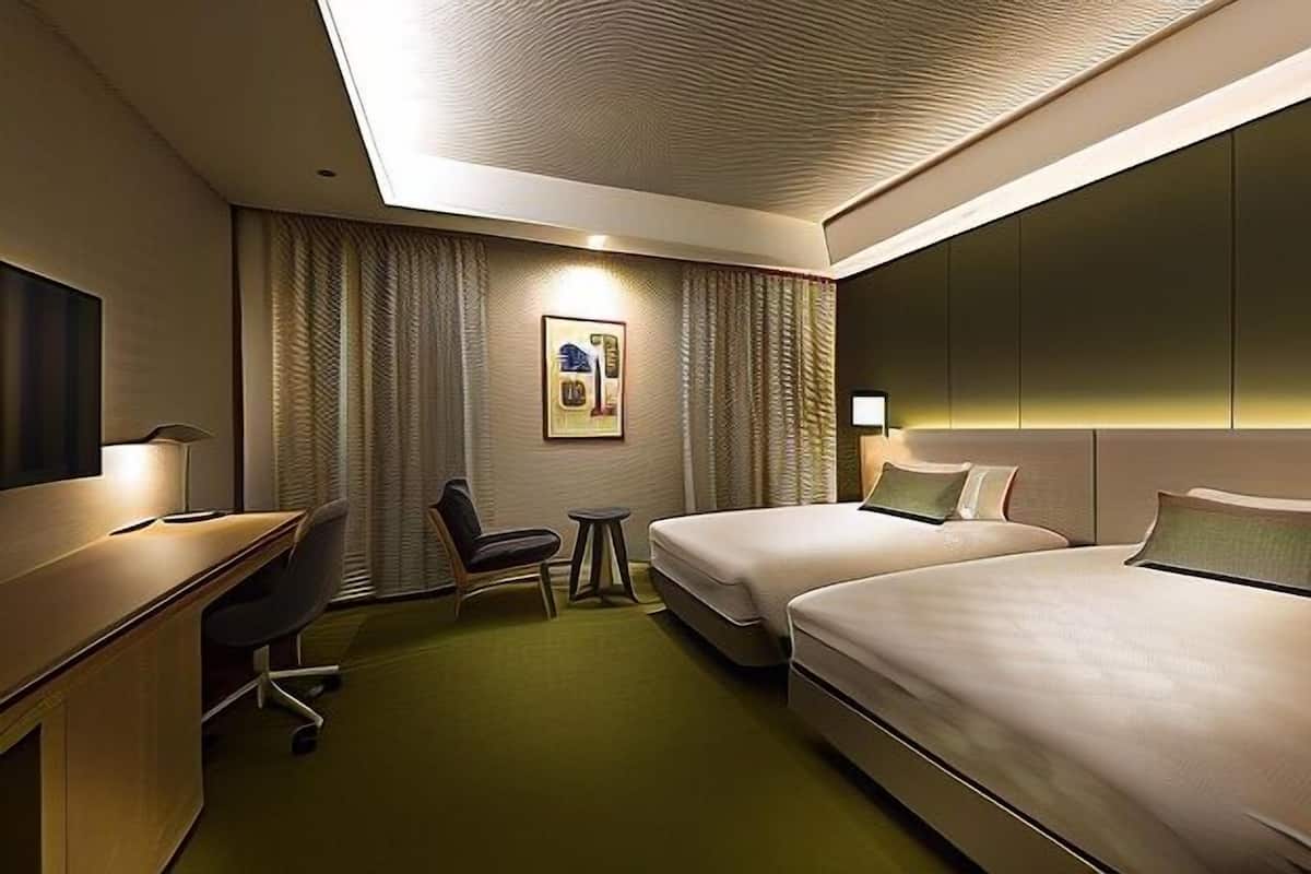 In-room safe, free WiFi, bed sheets