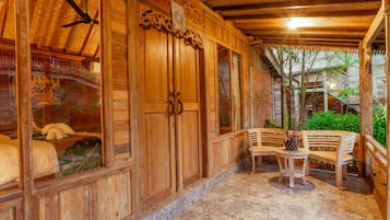 Standard Villa | Balcony