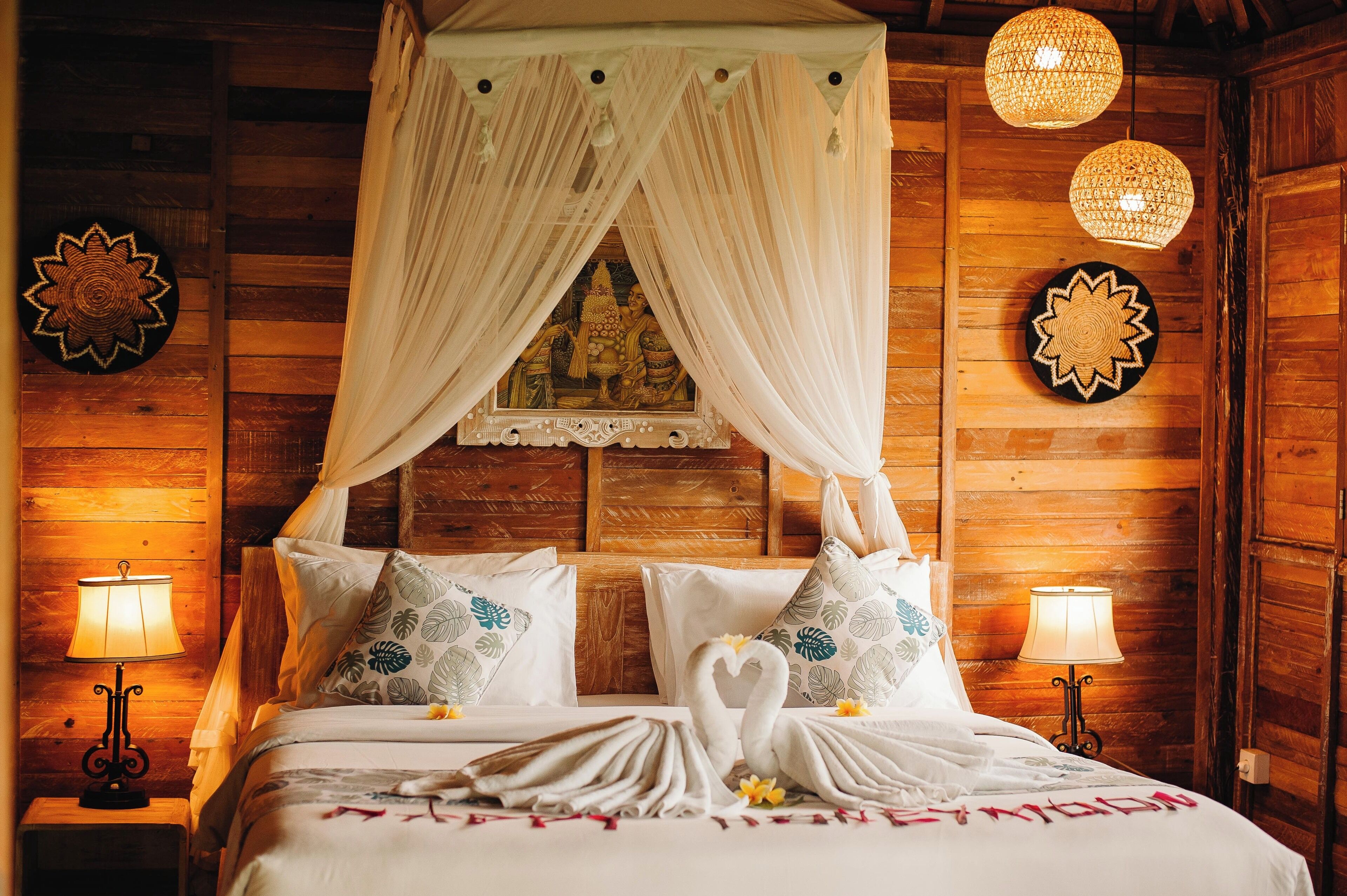 Habitación Signature | Minibar, decoración individual, mobiliario individual y escritorio