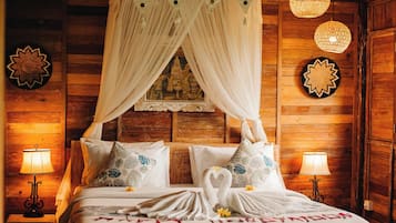 One bedroom Joglo House | Minibar, individually decorated, individually furnished, desk