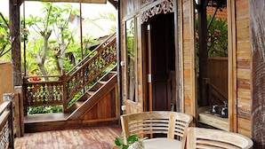 Two Bedroom Villa with Private Pool | テラス / パティオ