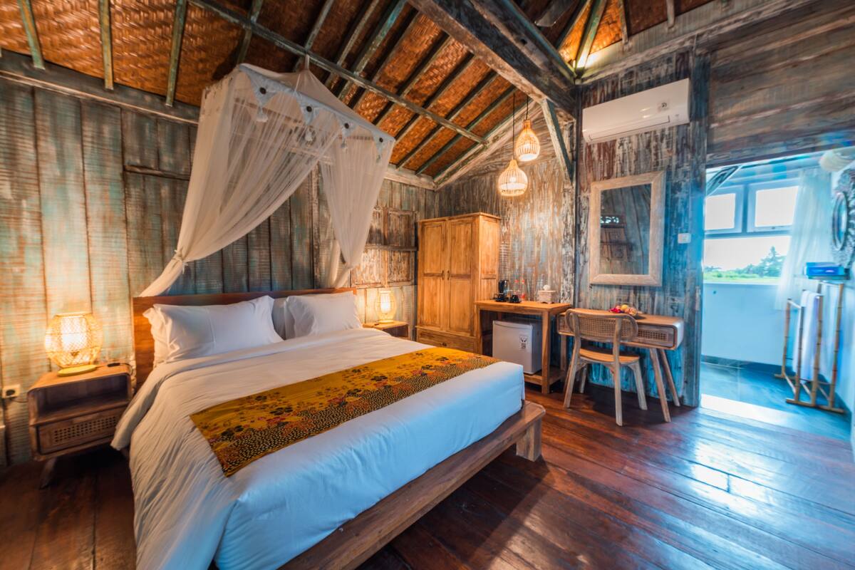 One bedroom Joglo House | 1 bedroom, minibar, desk, free WiFi