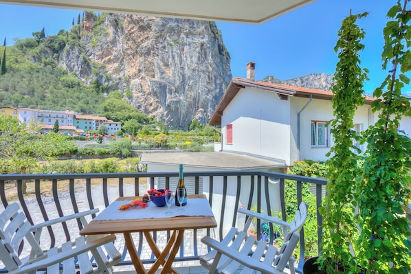 Family Apartment, Multiple Bedrooms (The Rock View) | Outdoor dining - The Rock View (Arco)