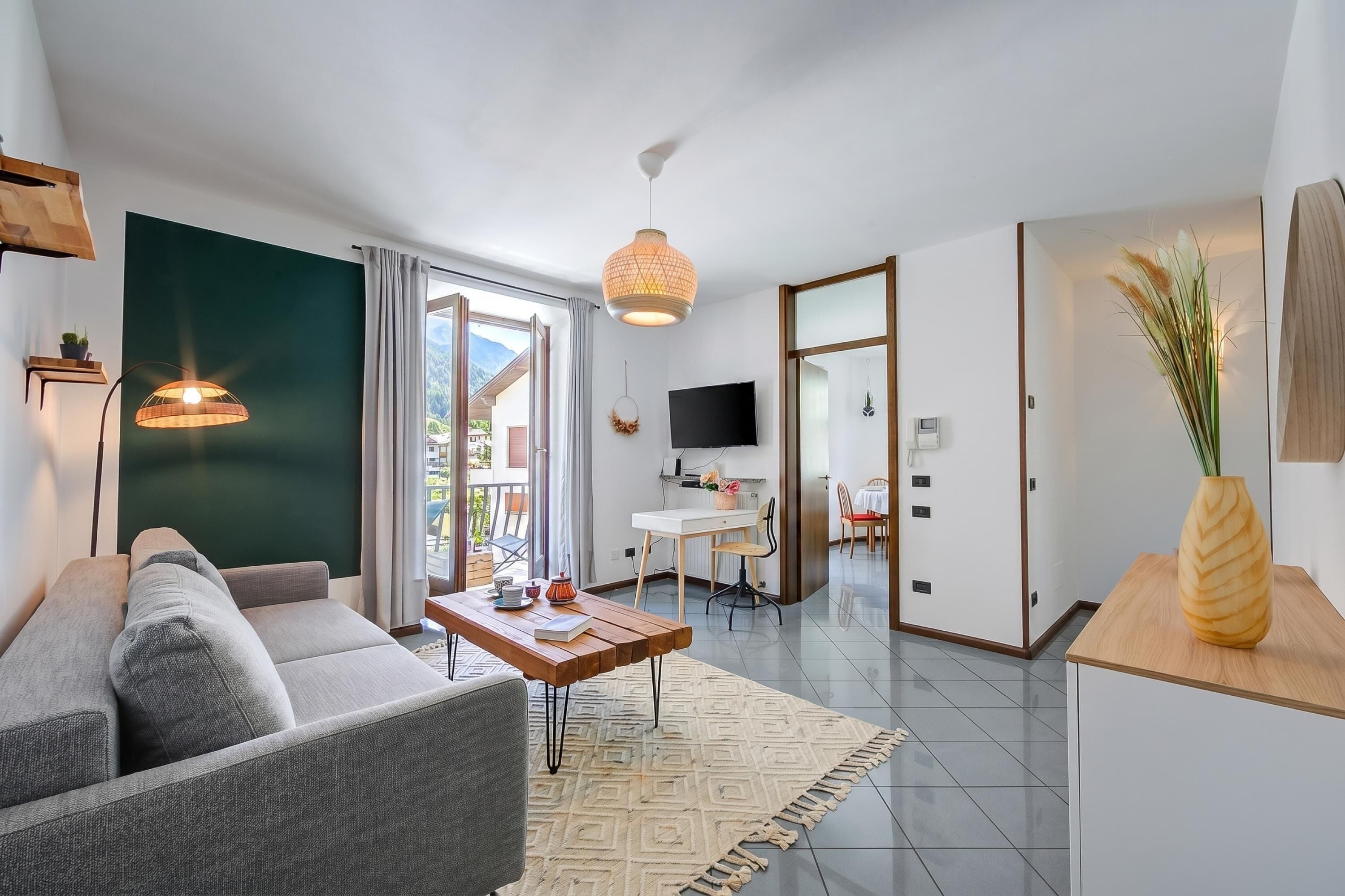 Family Apartment, Multiple Bedrooms (The Rock View) | Living area