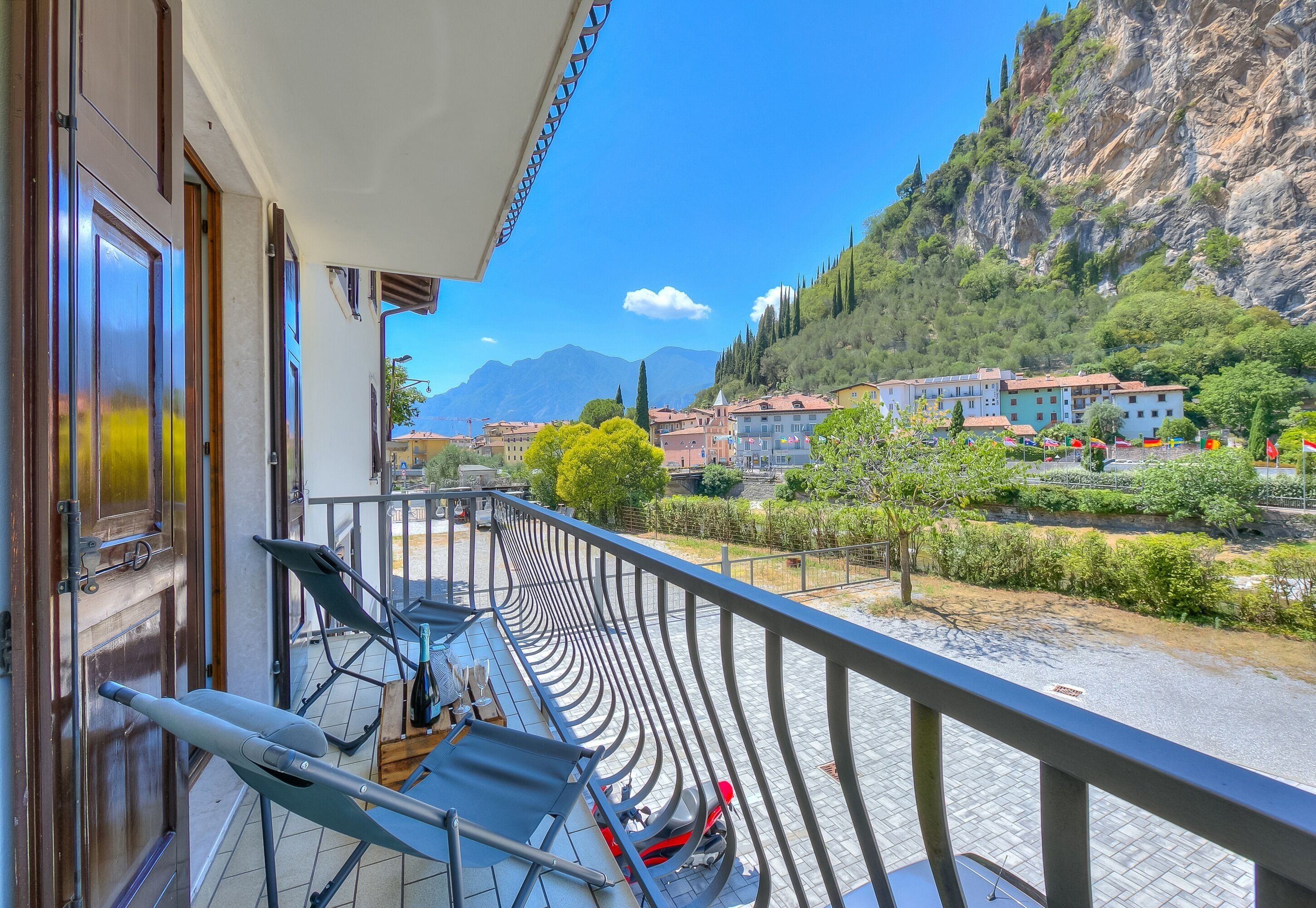 Appartement Familial, plusieurs chambres (The Rock View) | Balcon