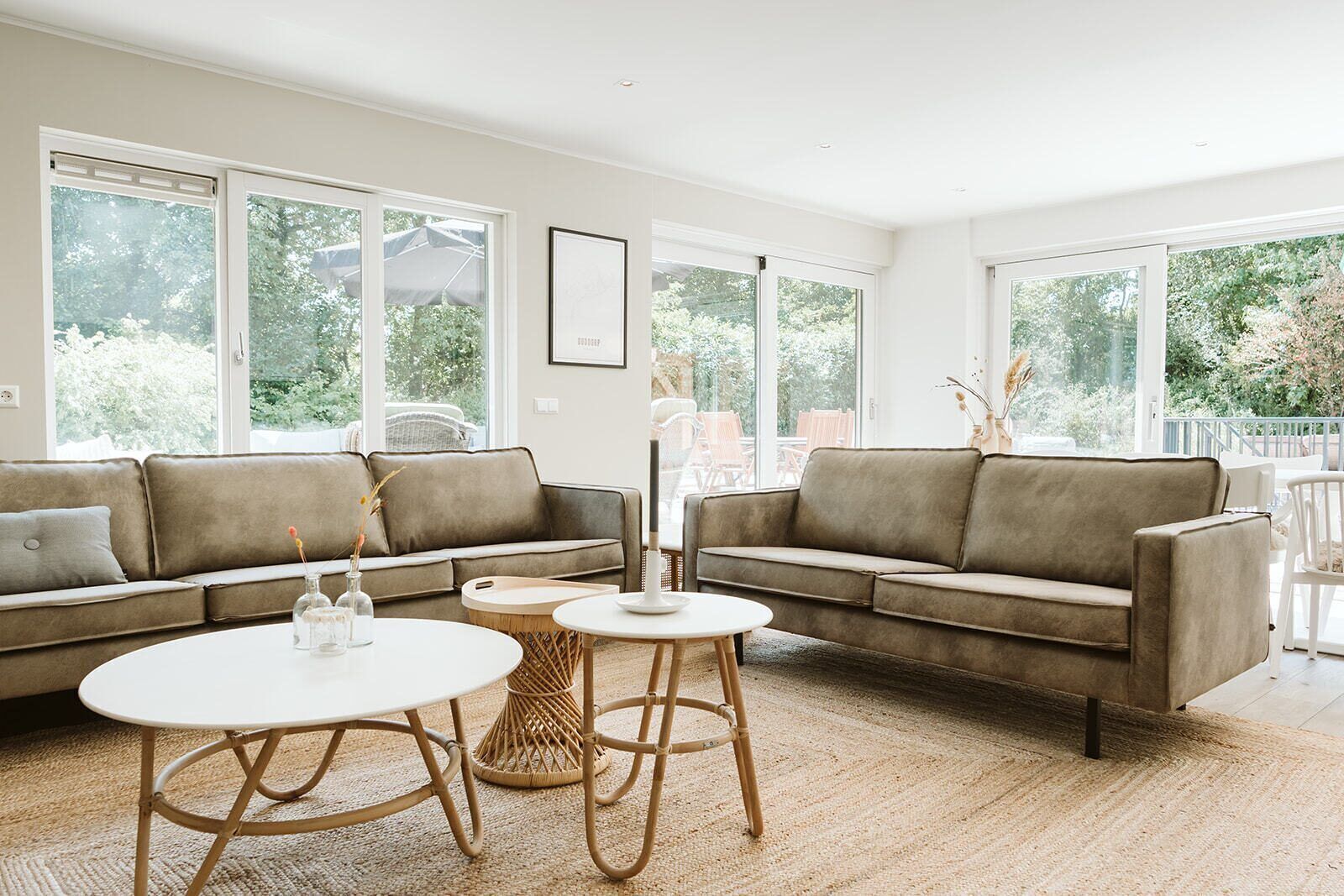 TV, filmbibliotek og stereoanlegg