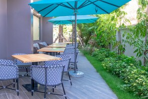 تناول الطعام