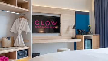 Superior King Room | 客房内保险箱、笔记本电脑工作区、遮光窗帘、隔音