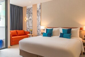 Family with Bunk Bed | Két bảo mật tại phòng, khu vực làm việc phù hợp cho laptop 