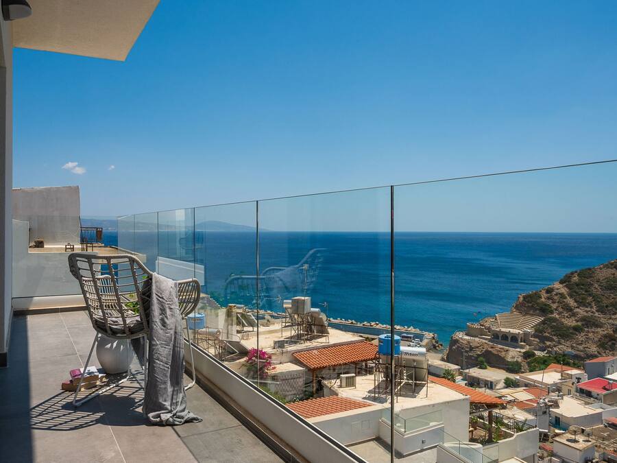 Apartment, Sea View | Premium bedding, desk, laptop workspace, soundproofing