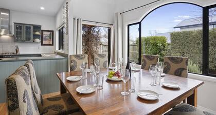 Kokomea House - Wanaka Holiday Home