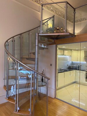 Interior - Perfect in The Park  (Glasgow)