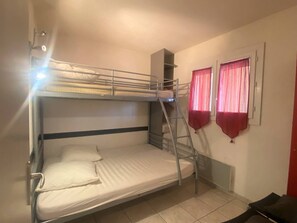 1 bedroom
