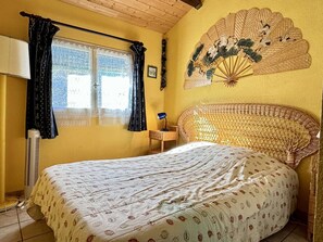 2 bedrooms