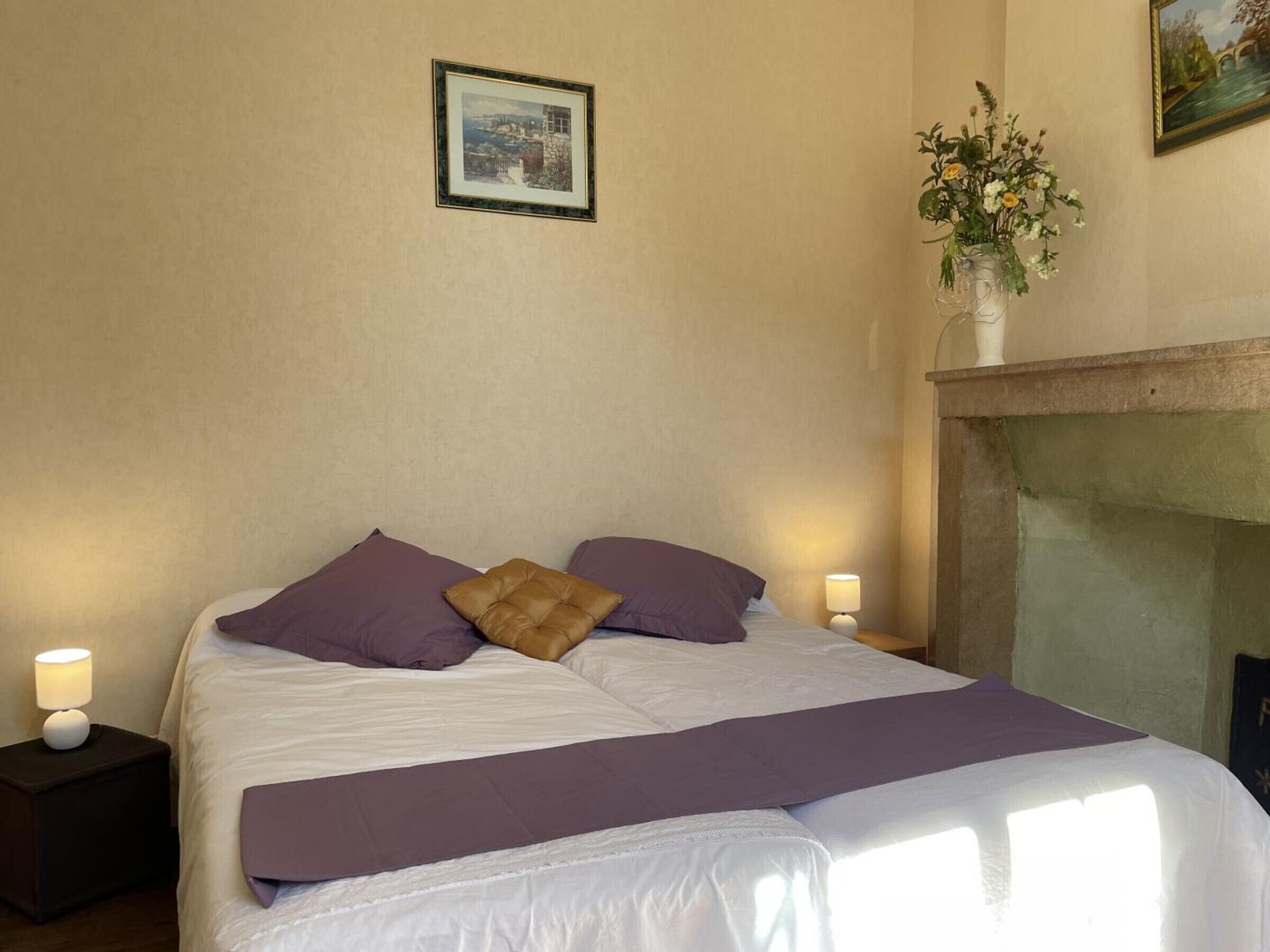 5 bedrooms, WiFi, bed sheets