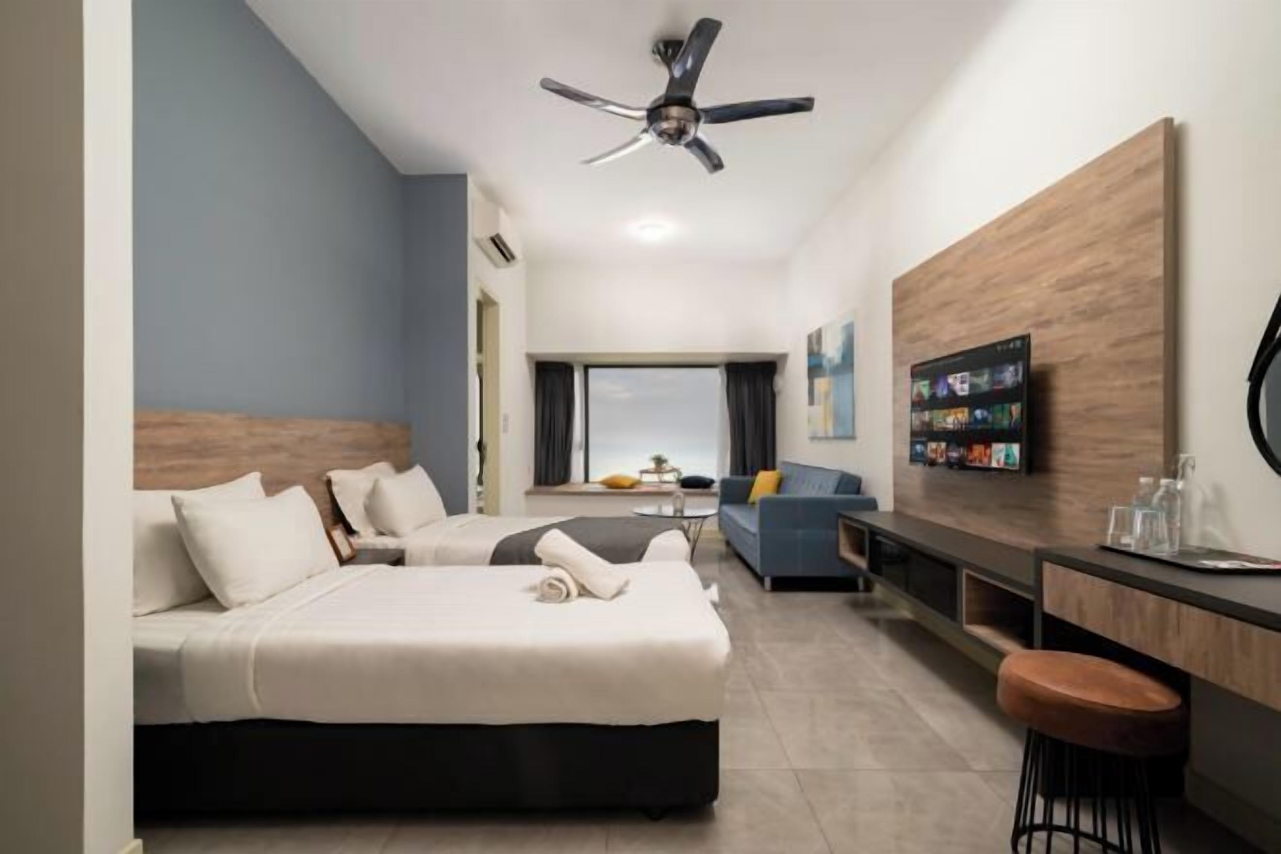 Individuel indretning, skrivebord, arbejdsområde til bærbare computere